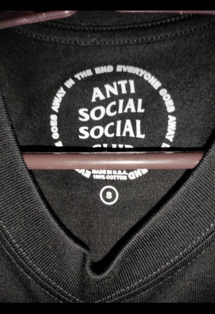 Anti social social club pink spray 