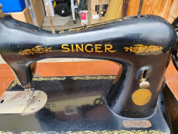 Antik Singer varrgp
