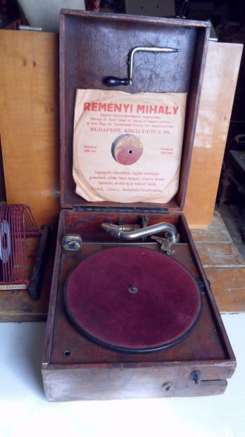 Antik USA Gramafon Patef. f�b�l k�sz.szekr�ny, ritka "lelet" hib�tlan