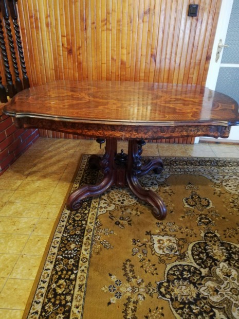 Antik / Vintage historikus intarzis asztal