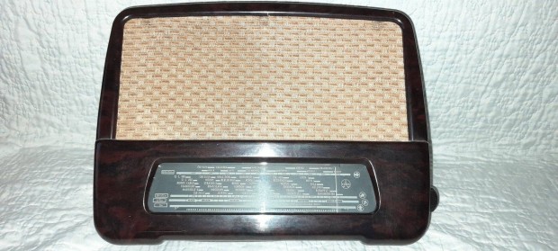 Antik , régi , vintage Tesla 405 U elektroncsöves rádió 1952