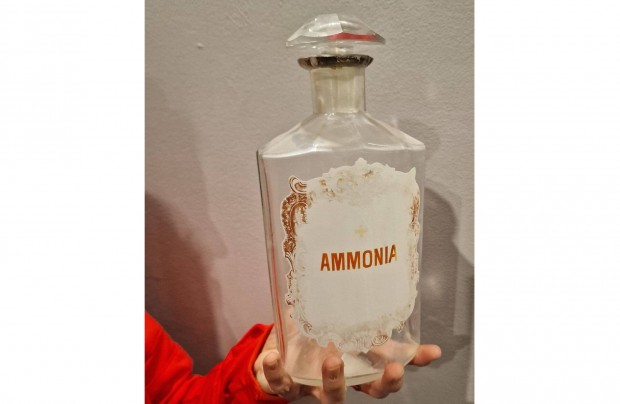 Antik, gynyr gygyszertri patika veg "Ammonia" felirattal (23 cm)