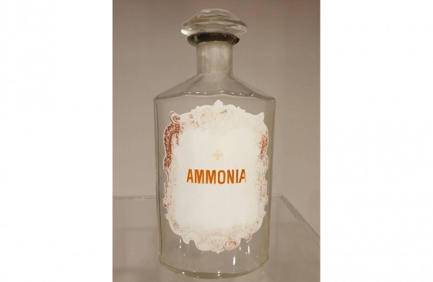 Antik, gynyr gygyszertri patika veg "Ammonia" felirattal (23 cm)