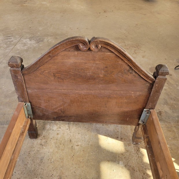 Antik �gy elad�!