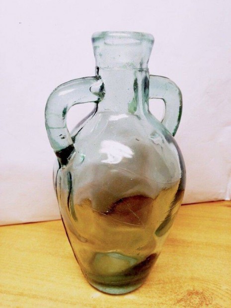 Antik amfora formj nttt fles palack bubork zrvnyokkal