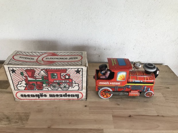 Antik csilingels mozdony eredeti dobozban