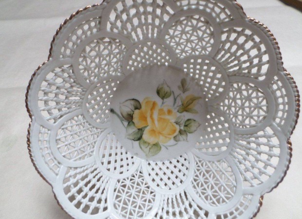 Antik csipke porcelán tál kínáló