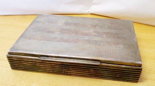 Antik ezüstözött cigaretta, vagy kártyatartó dobozka, Magyar Föé jelz