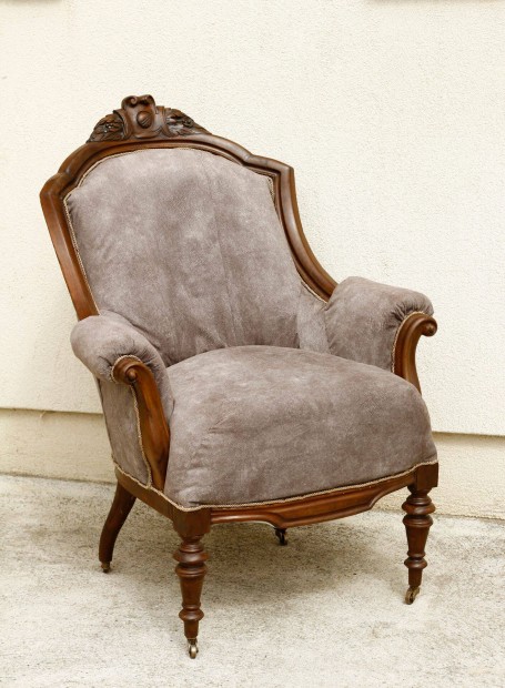 Antik feljtott kisasszony fotel guruls provence vintage stlus