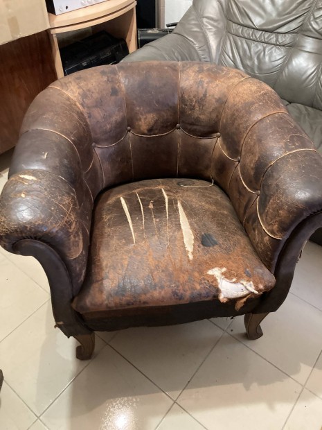Antik fotelek