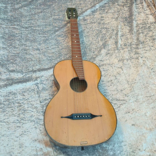 Antik gitár eladó