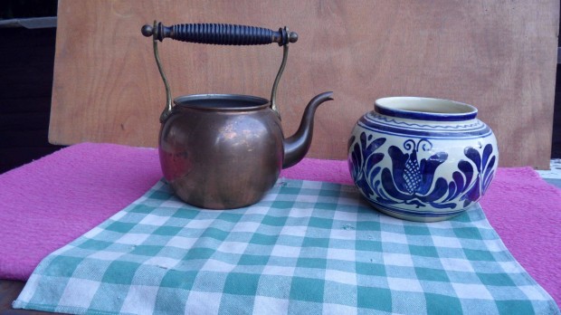 Antik hibátlan vörös-sárga réz l,7 L tea kanna tároló a "múltból"