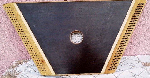 Antik hros hangszer az 1980-as vekbl Simon Schweiger cimbalom vz