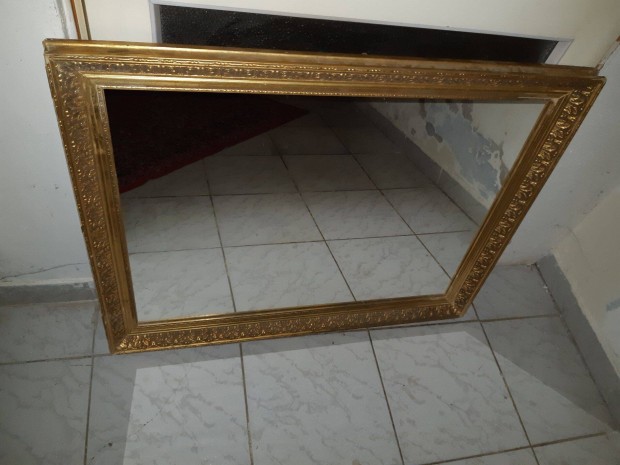 Antik jellegű fakeretes tükör 92x72cm magas