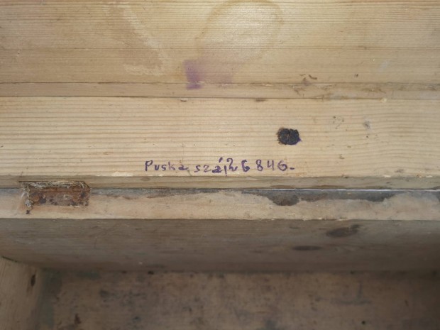 Antik katona láda eladó.
