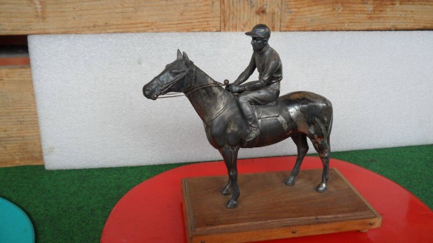 Antik lovas szobor zsoks ezstztt vintage kompozci a mltbl 1957