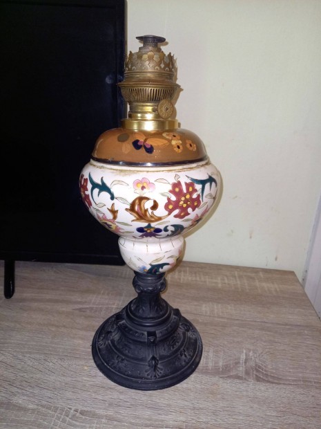 Antik majolika petroleumlampa, rgisg, porceln lmpa