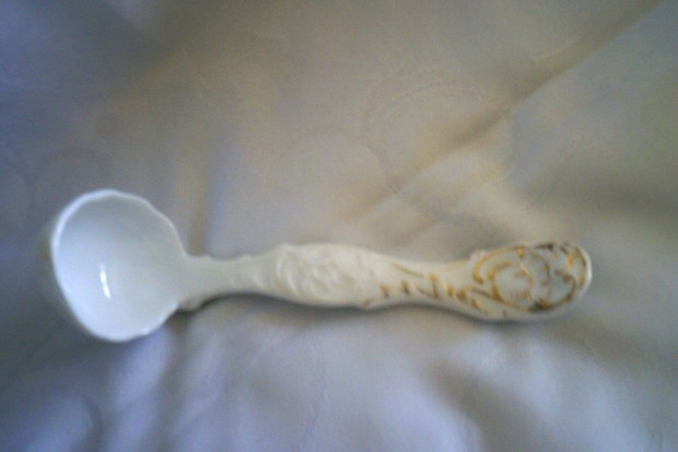 Antik porcelán szószos kanál főzelékes kanál köretes kanál