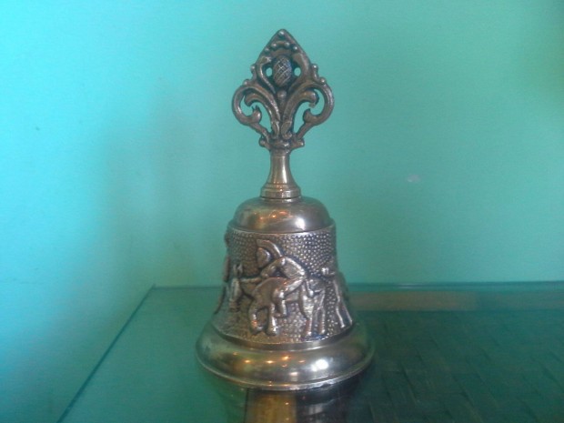 Antik rgi patins bronz rz cseng figurval kolomp harang csengetty
