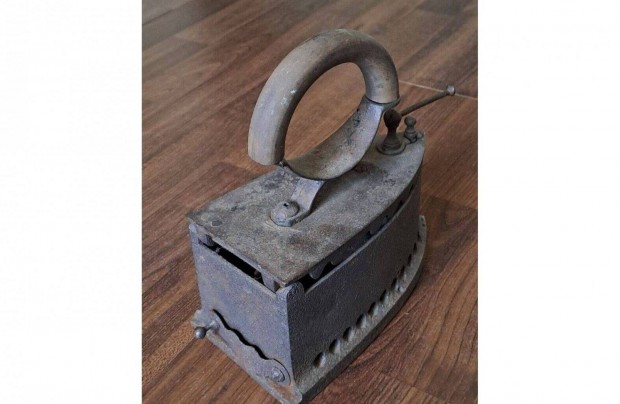 Antik szenes vasal
