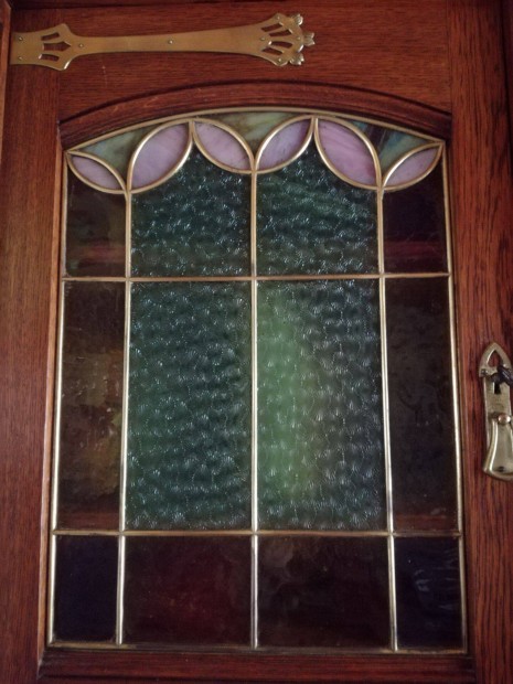 Antik tlgyfa tlalszekrny vitrin Tiffany veggel