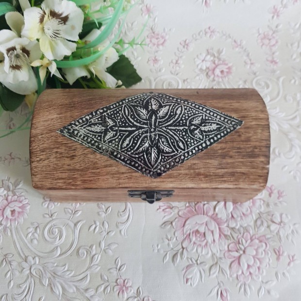Antique hats virg mints eskvi gyrtart doboz, faldika mohval