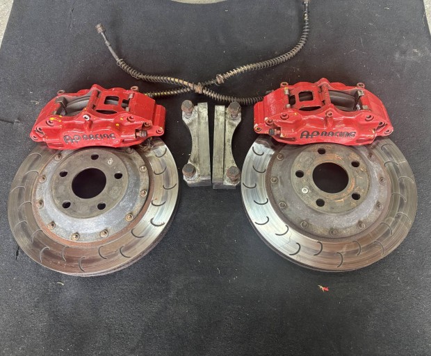 Ap Racing 4 dugatty�s els� f�k