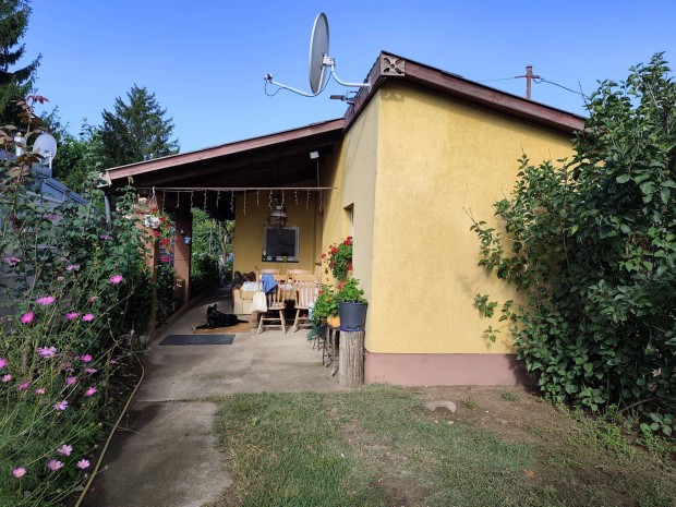 Apaf�n 2 szob�s h�z elad�