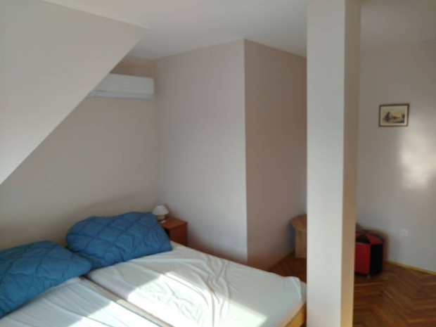 Apartman kiad.