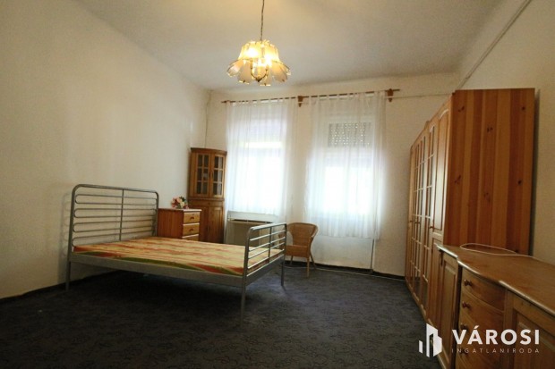 Apartmanhz Bkscsaba belvrosban elad!