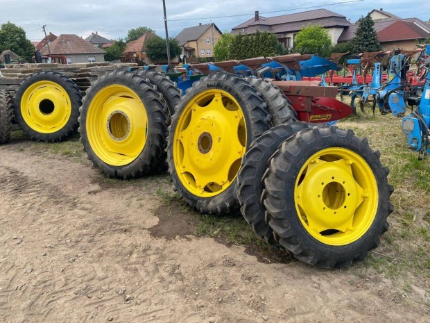 polkerk , Mvelkerk Garnitra 9.5-44 , 9.5-28 John Deere Claas ,