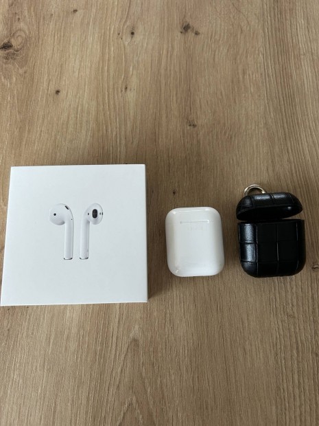 Apple Airpods 2 karcos tokkal