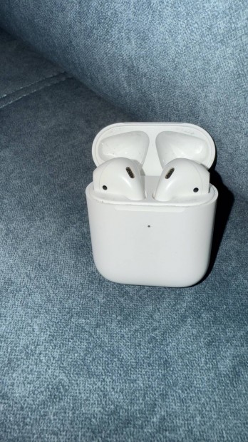 Apple Airpods 2 wireless flhallgat