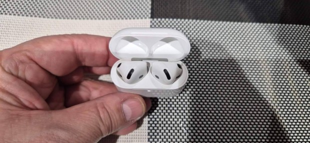 Apple Airpods 4 szinte Új Fülhallgató Apple Garanciás !