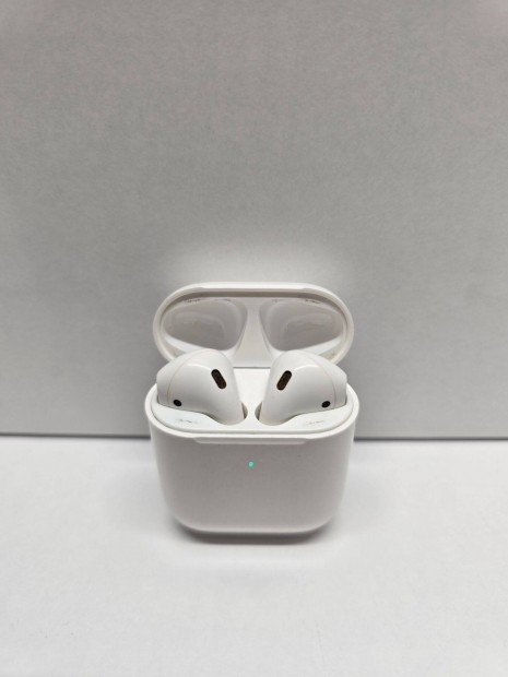 Apple Airpods (2nd generation) A2031 vezetk nlkli tlttokkal Hibs