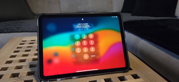 Apple Ipad 10.9 (2022) 64 GB Wi-Fi ez�st, Spigen tokkal