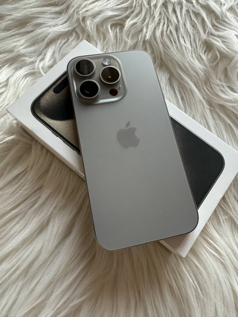 Apple Iphone 15 Pro Natúr titán 256GB kártyafüggetlen - 100% akku