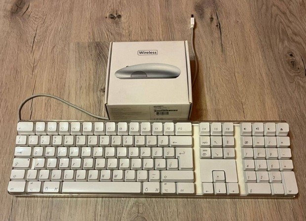 Apple Keyboard A1048 magyar + Apple Mighty Mouse Wireless A1197