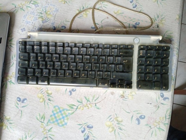 Apple M2452 vezetkes billentyzet