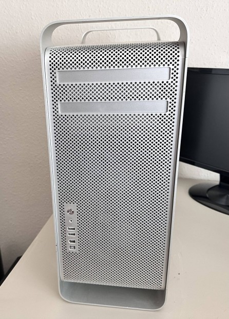 Apple Mac Pro 3,1 8 core, early 2008, 32 GB RAM