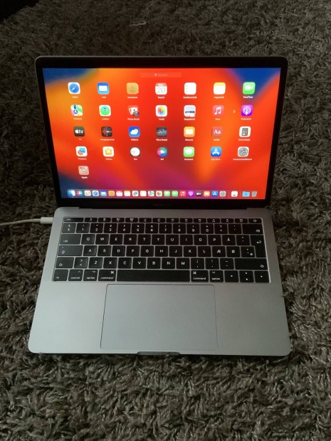 Apple Macbook 13 Tauchbar 2018 i5 szp korrekt j akku 