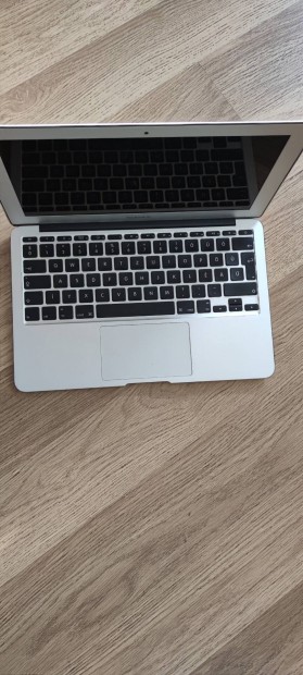 Apple Macbook A1370