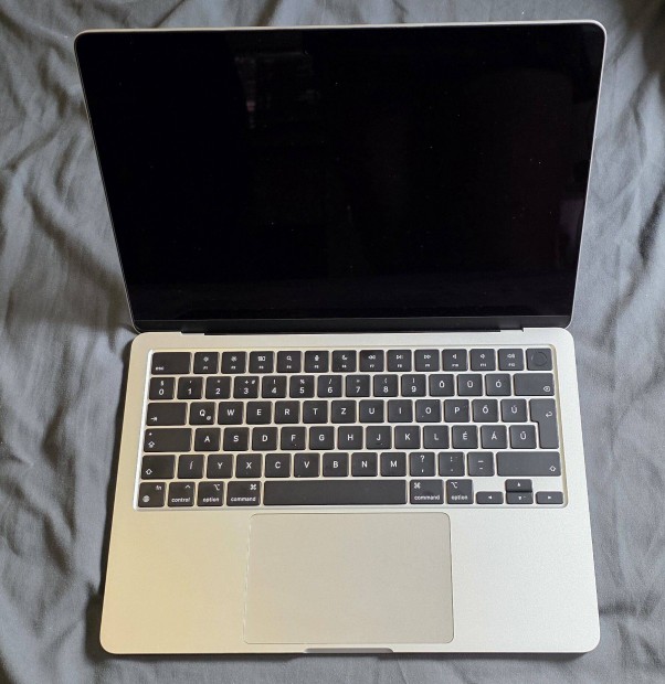 Apple Macbook Air 13.6 M2 8C GPU/8GB/256GB