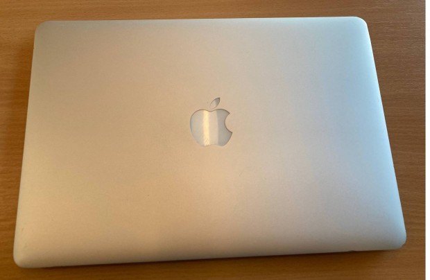 Apple Macbook Air 13" 2015 i5 8GB RAM 256GB SSD