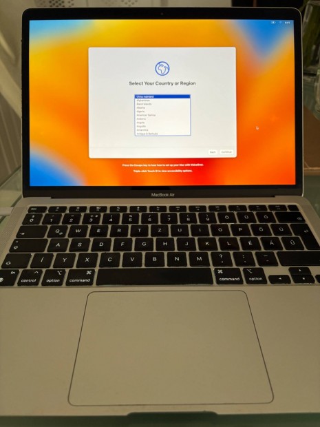 Apple Macbook Air 13 (2020)