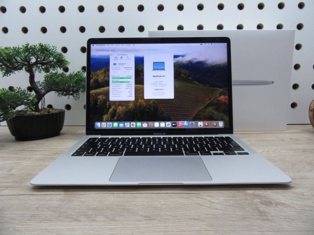 Apple Macbook Air 13 - 2020 - Használt, újszerű állapot - 16 Gb RAM!!