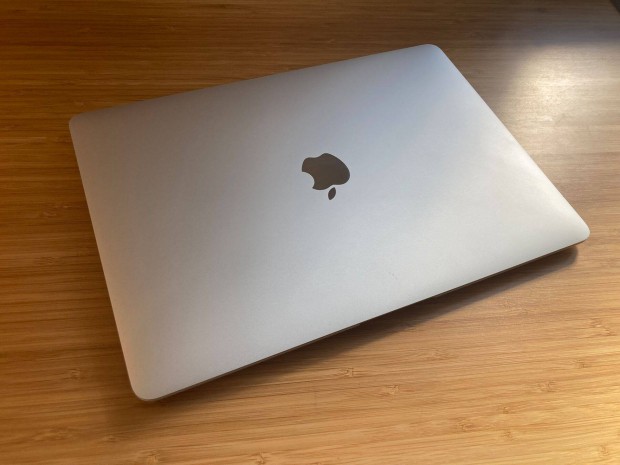 Apple Macbook Air 13" (M1, 2020) 6 hnap garancival, 512GB SSD