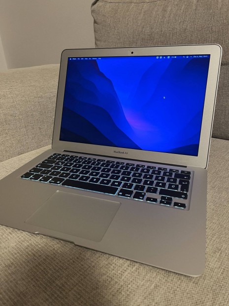 Apple Macbook Air 13"-inch ( Early 2015)