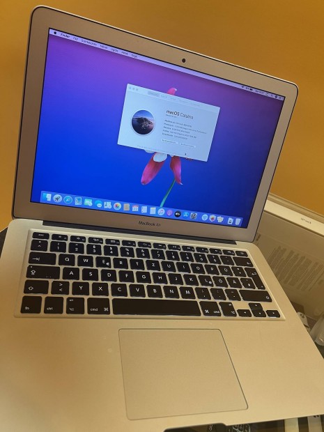 Apple Macbook Air 2012 i7 proci 8/256gb hibtlan