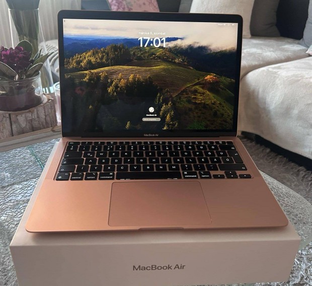 Apple Macbook Air 2020 13" M1, 8 GB, 256 GB - Újszerű állapot!